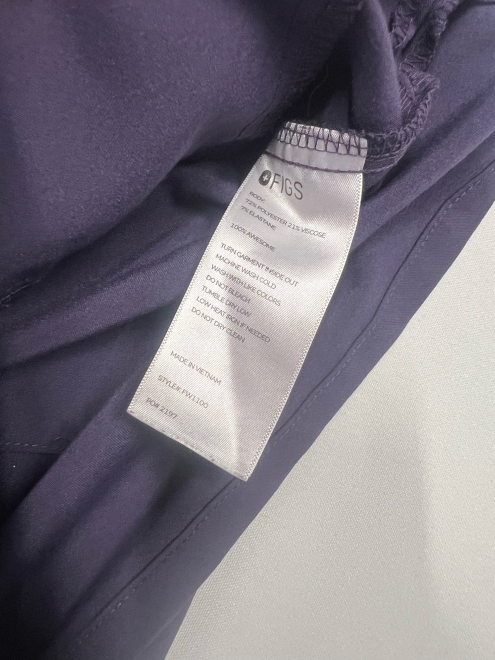 FIGS scrubs in purple shadow - Picture 6 of 7